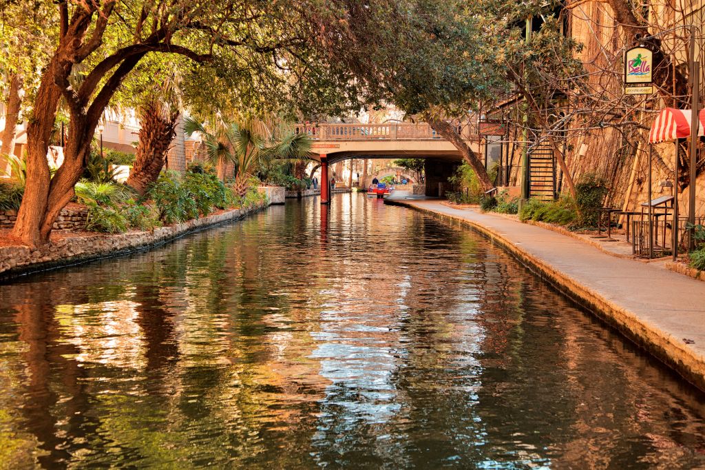 Trazee Travel | San Antonio’s River Walk - Trazee Travel