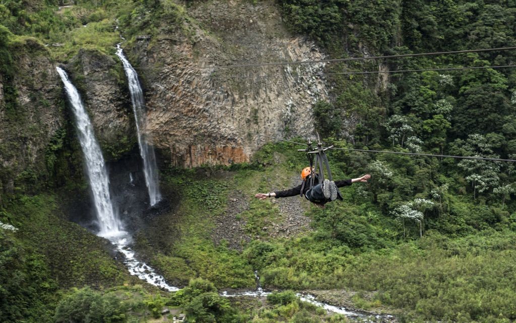 Banos, Ecuador © Kseniya Ragozina | Dreamstime 57245281