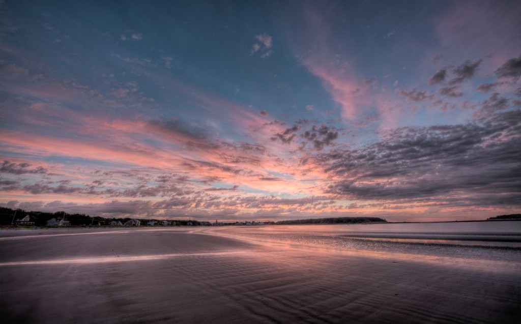 Sunrise on Goose Rocks Beach, Kennebunkport, Maine © Greg Westfall | Flickr