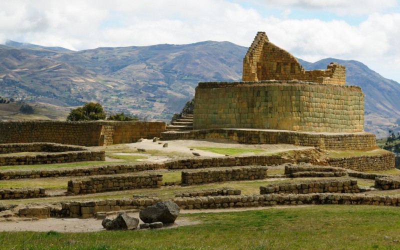 Ancient Ruins Of South America Trazee Travel   Ingapirca Ecuador © Rafał Cichawa Dreamstime 43016982 E1445903977475 800x500 