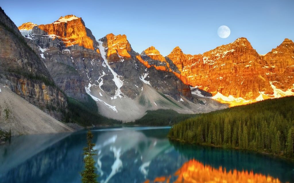 Moraine Lake, Banff National Park, Canada © Helena Bilková | Dreamstime 59229781